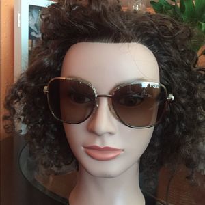 VOGUE  sunglasses 😎